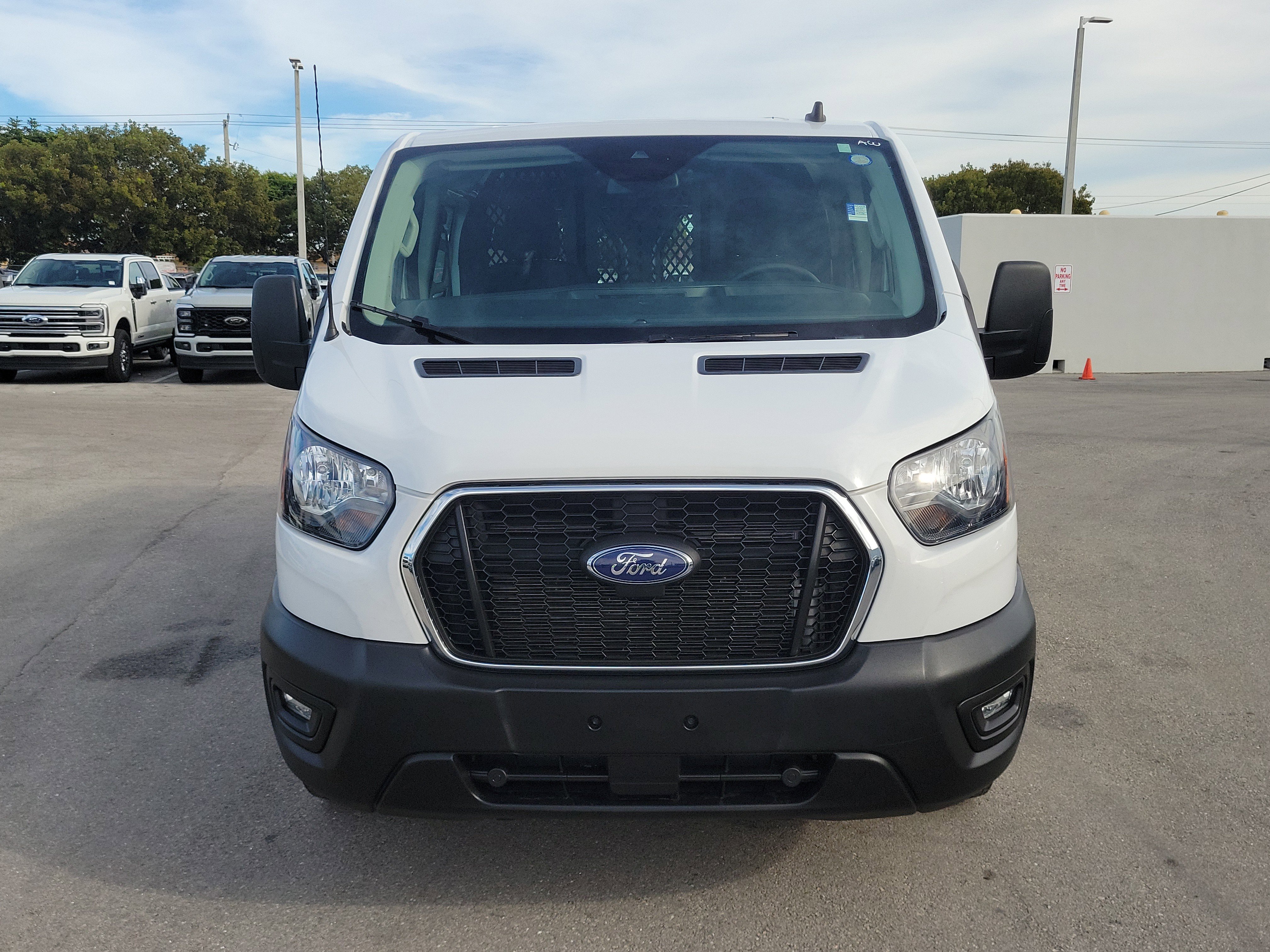 Used 2024 Ford Transit 250 Low Roof w/ Exterior Upgrade Package video 2