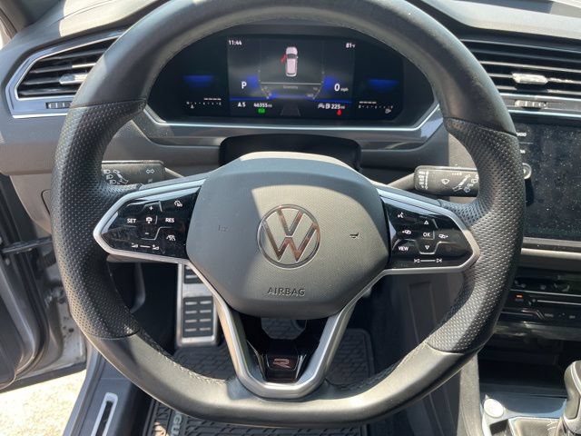 Used 2023 Volkswagen Tiguan SE R-Line FWD image 17
