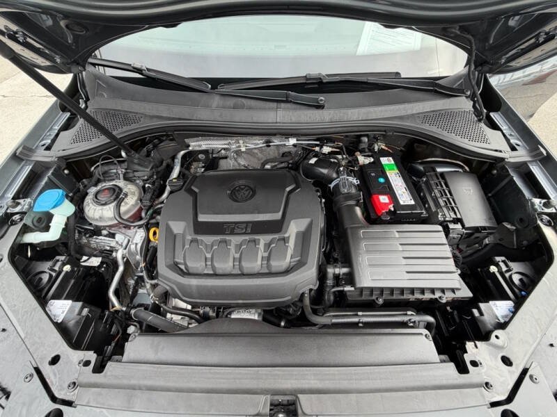 Used 2023 Volkswagen Tiguan SE R-Line FWD image 21