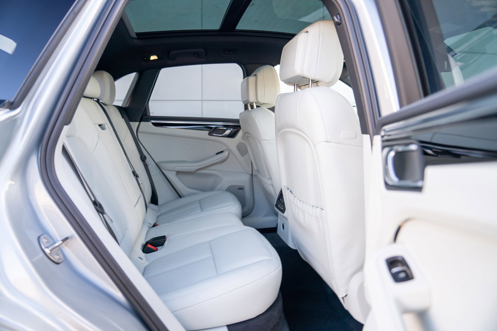 New 2026 Porsche Macan S image 26