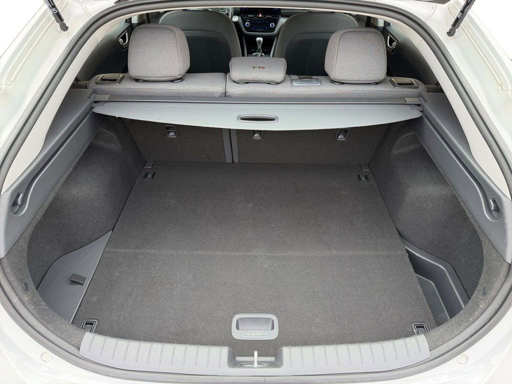 Used 2020 Hyundai Ioniq SE image 21