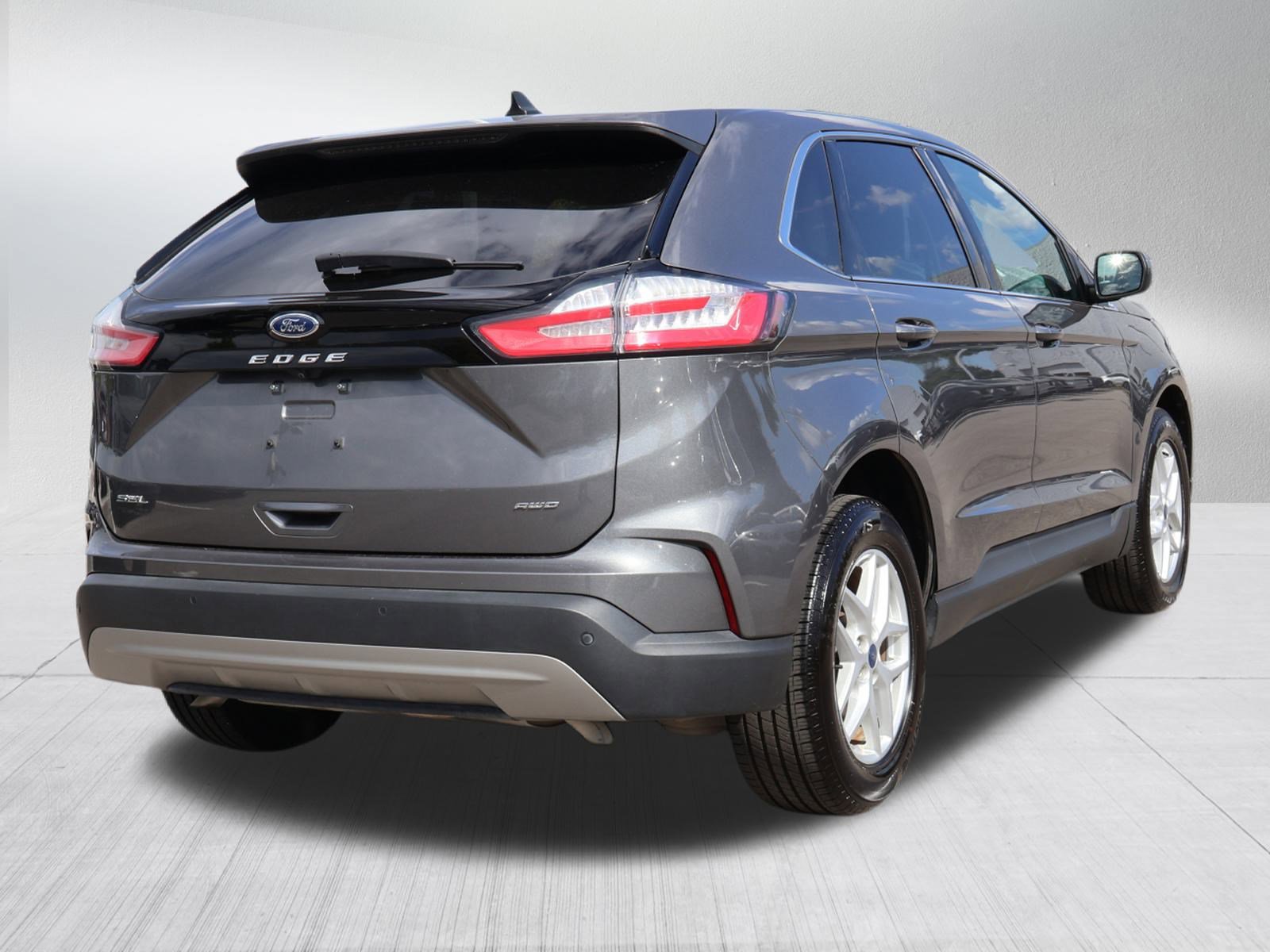 Used 2022 Ford Edge SEL image 7