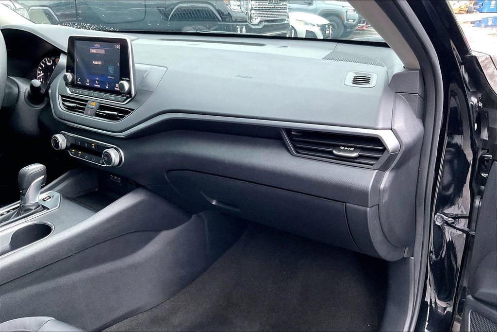 Used 2022 Nissan Altima 2.5 SV image 22