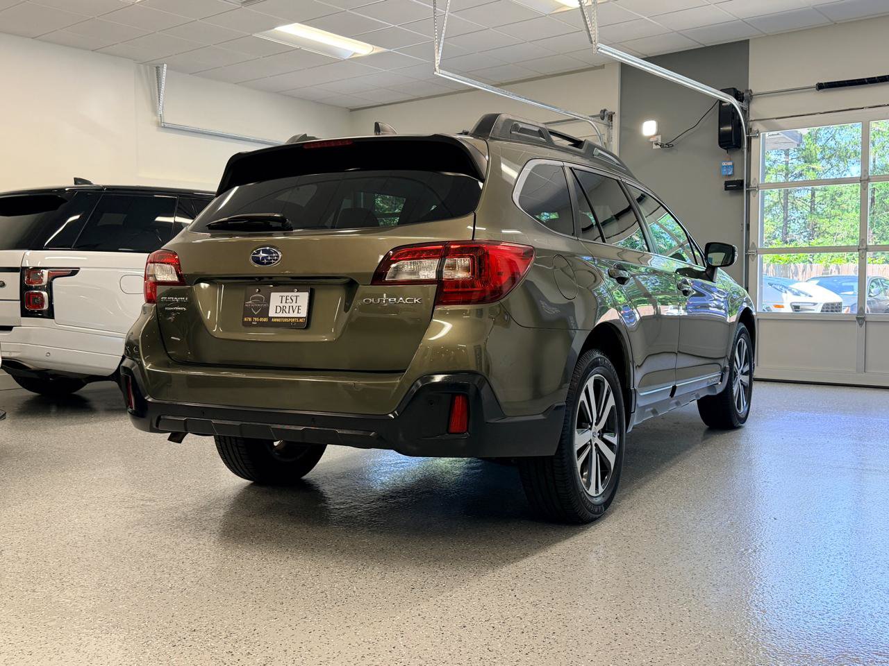 Used 2018 Subaru Outback 2.5i Limited AWD/4WD image 8