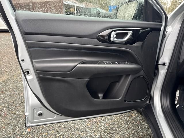 New 2026 Jeep Compass Latitude image 15