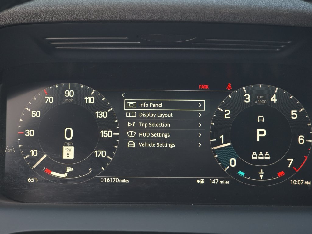 Certified 2025 Land Rover Discovery Sport Dynamic SE AWD/4WD image 19