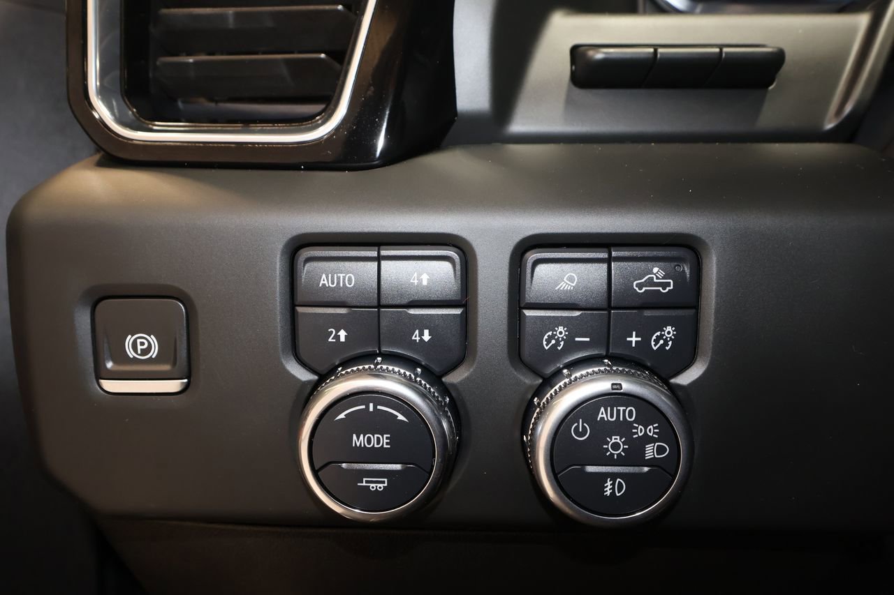 Certified 2024 GMC Sierra 1500 Denali Ultimate AWD/4WD image 11