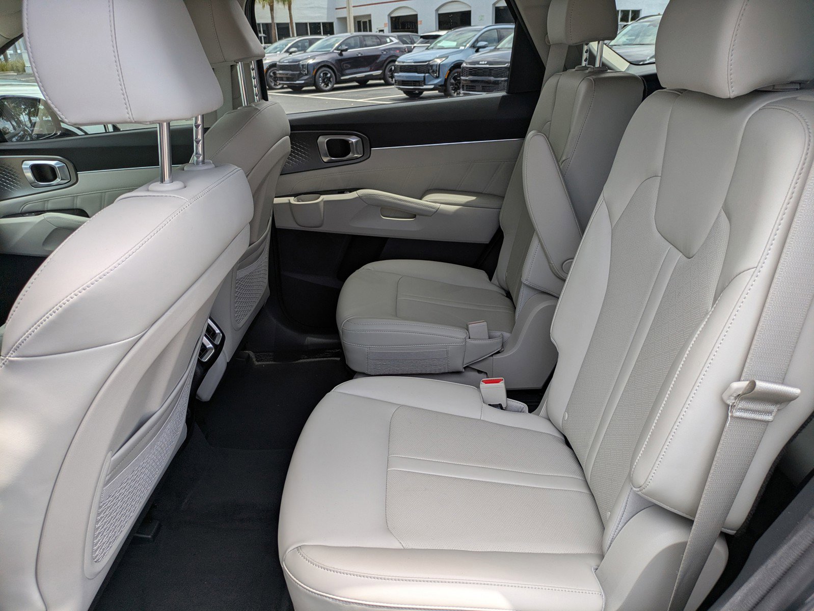 Certified 2023 Kia Sorento SX FWD image 12