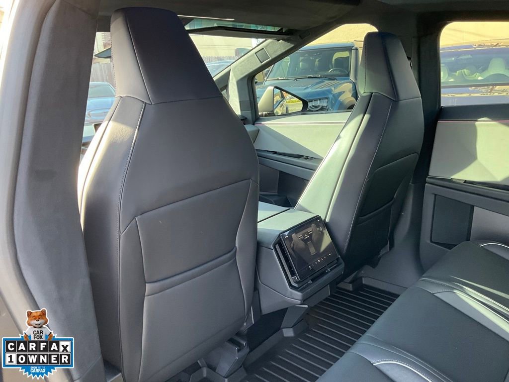 Used 2024 Tesla Cybertruck AWD Crew Cab image 34
