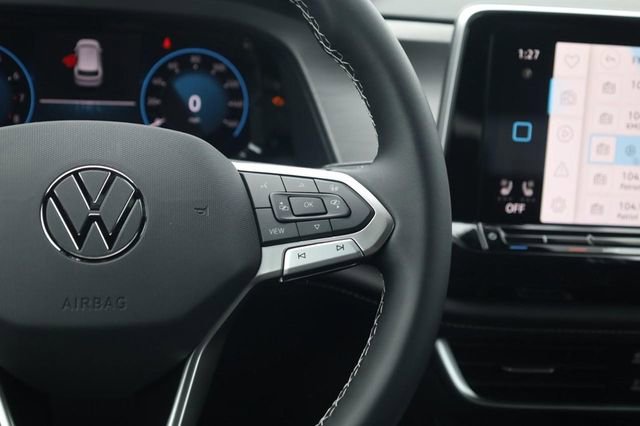 New 2026 Volkswagen Atlas Cross Sport SE image 9