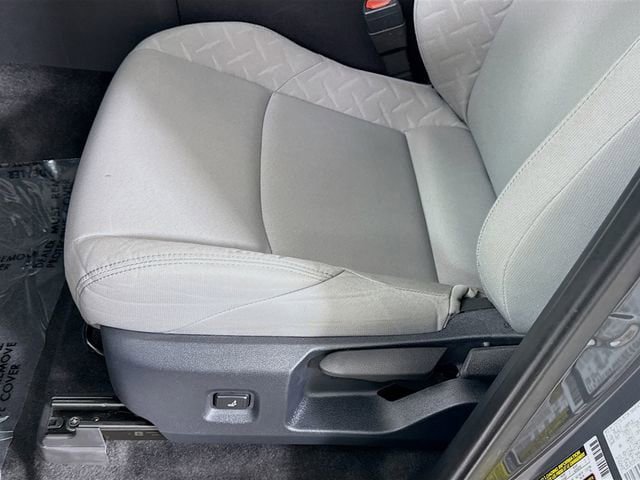 Certified 2025 Toyota Tacoma SR5 AWD/4WD image 18