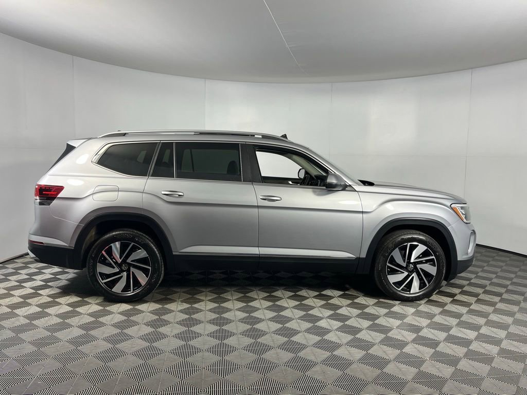 Used 2025 Volkswagen Atlas SEL image 6