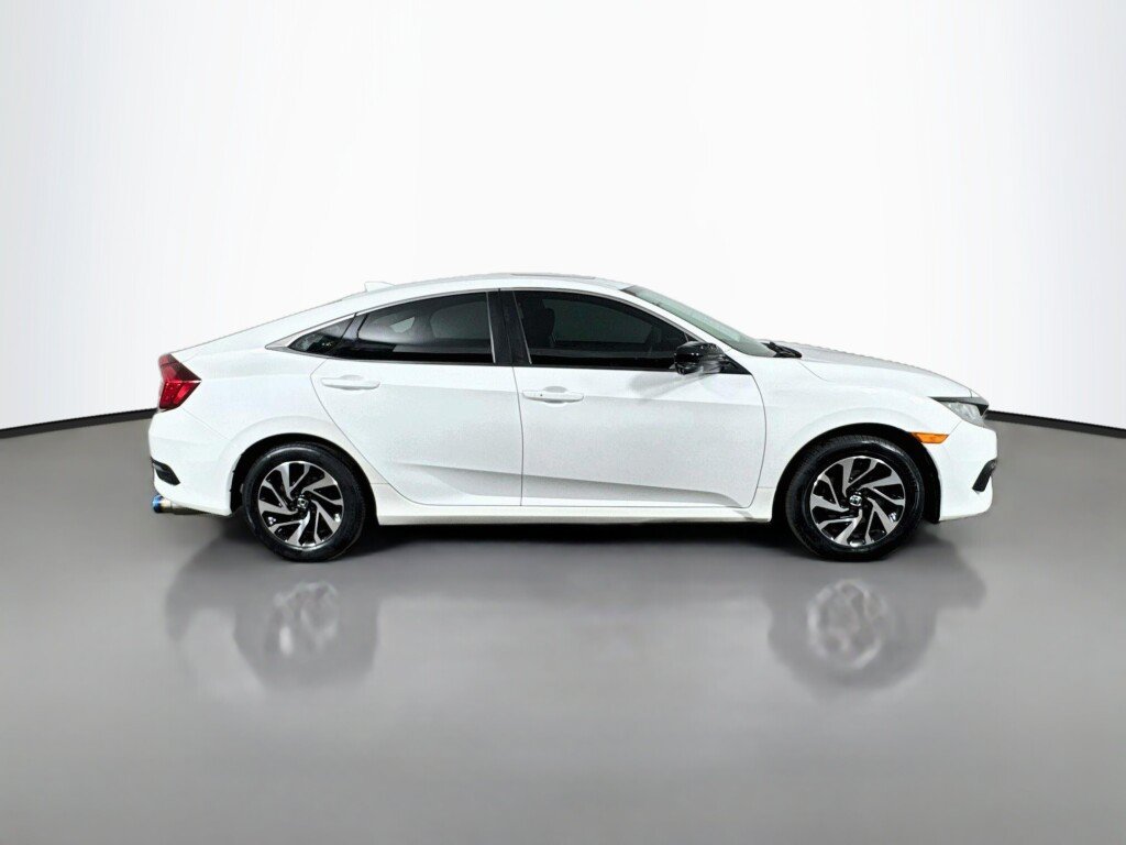 Used 2018 Honda Civic EX image 6