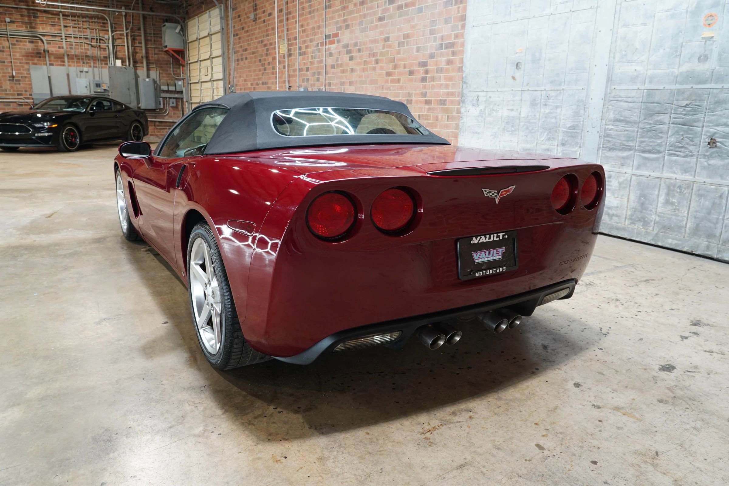 Used 2006 Chevrolet Corvette Coupe w/ Preferred Equipment Group RWD image 12