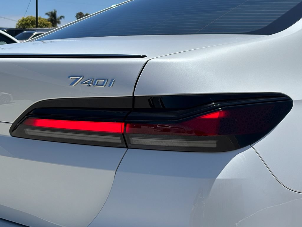 New 2026 BMW 740i w/ Executive Package RWD image 6