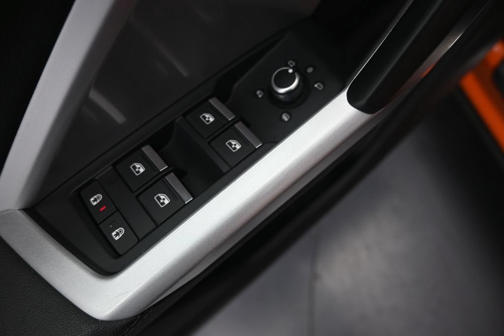 Used 2023 Audi Q3 2.0T Premium AWD/4WD image 19