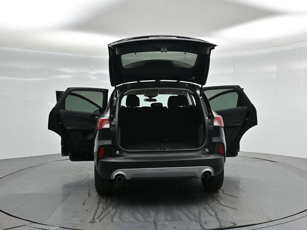 Certified 2022 Ford Escape SE image 31