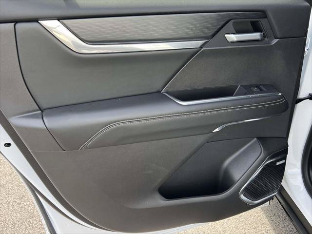 Used 2025 GMC Acadia Elevation w/ Elevation Premium Package FWD image 10