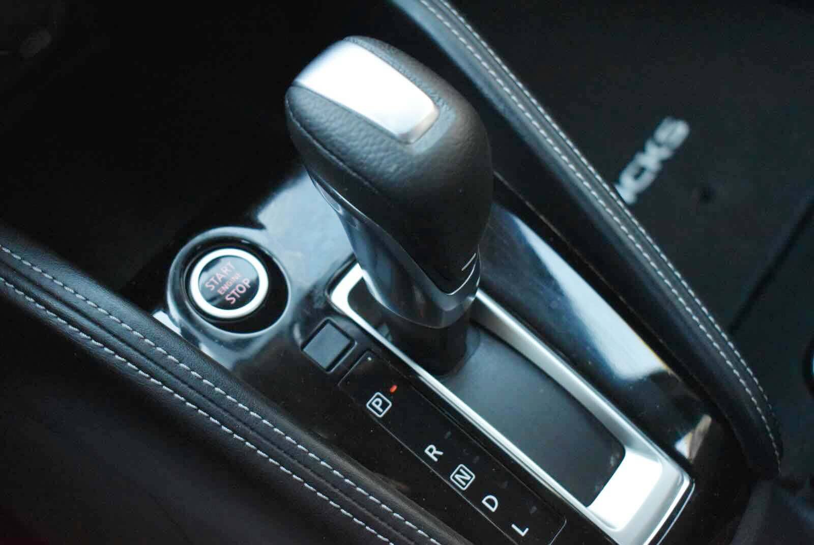 Used 2018 Nissan Kicks S FWD image 25