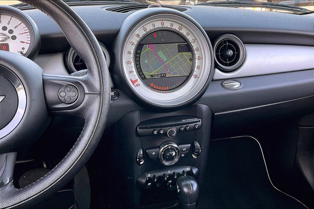Used 2012 MINI Cooper Clubman FWD image 5
