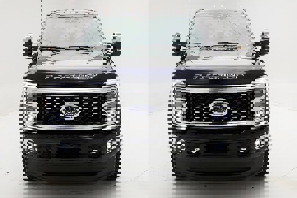 Used 2024 Ford F450 Platinum image 4