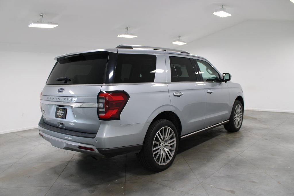 Used 2023 Ford Expedition Limited image 9
