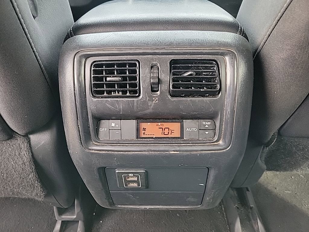 Used 2018 Nissan Pathfinder S FWD image 13