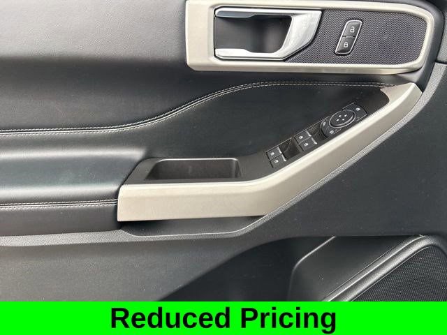 Used 2022 Ford Explorer XLT image 13