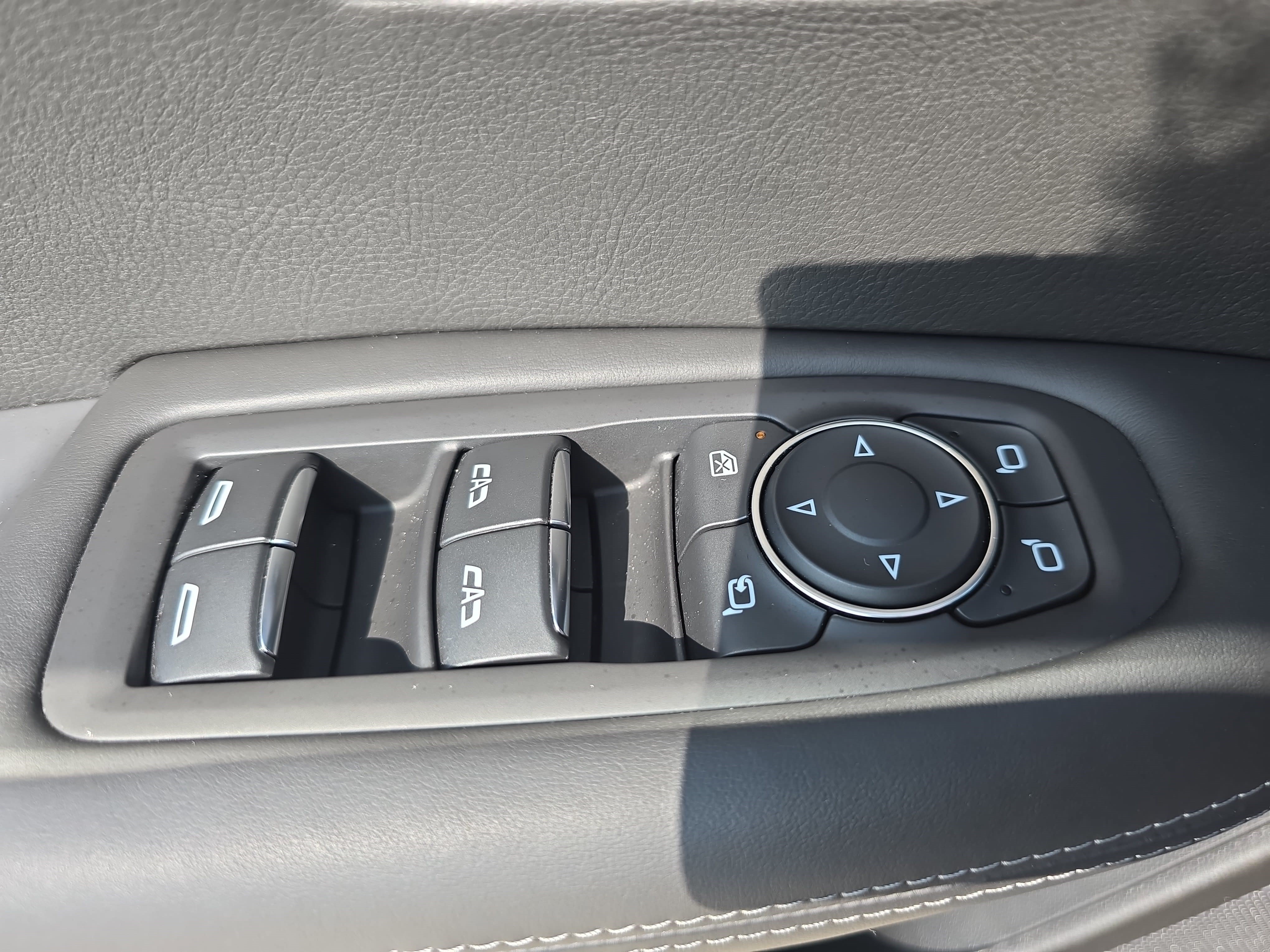 Used 2024 Cadillac XT6 Premium Luxury w/ Platinum Package FWD image 29