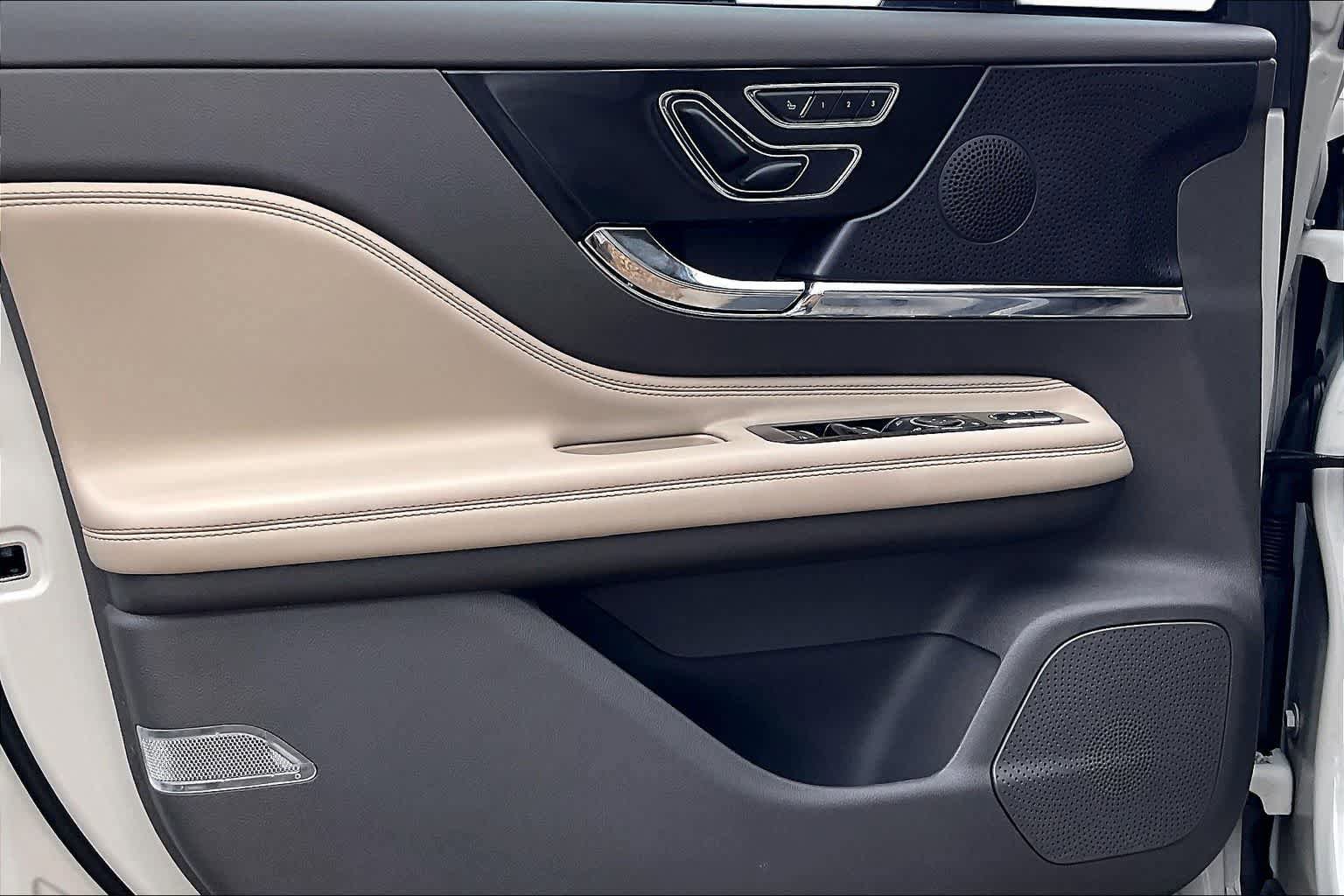 Used 2023 Lincoln Corsair FWD image 22
