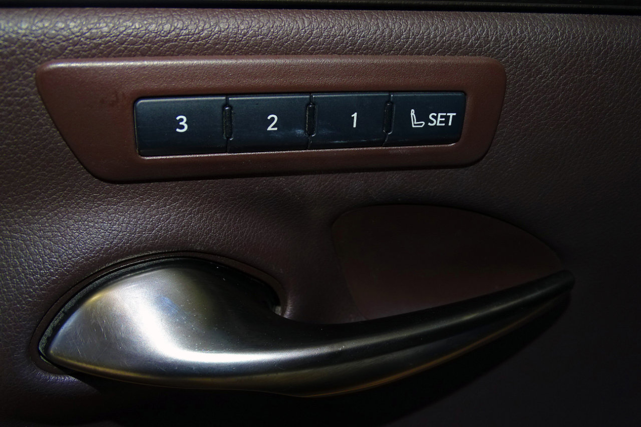 Used 2021 Lexus ES 350 w/ Premium Package image 13