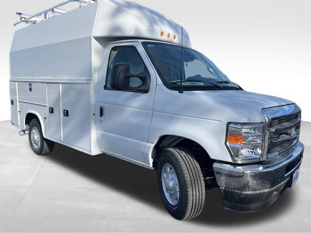 New 2026 Ford E-350 and Econoline 350 Super Duty w/ Power Equipment Group image 9