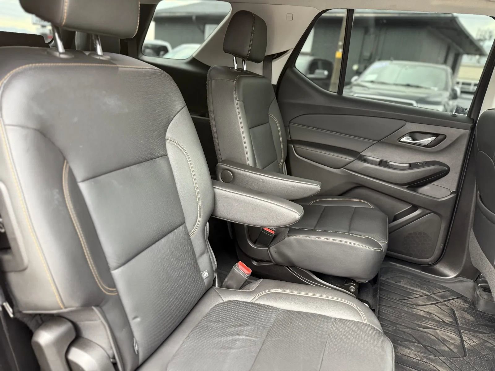 Used 2021 Chevrolet Traverse Premier w/ Redline Edition AWD/4WD image 19