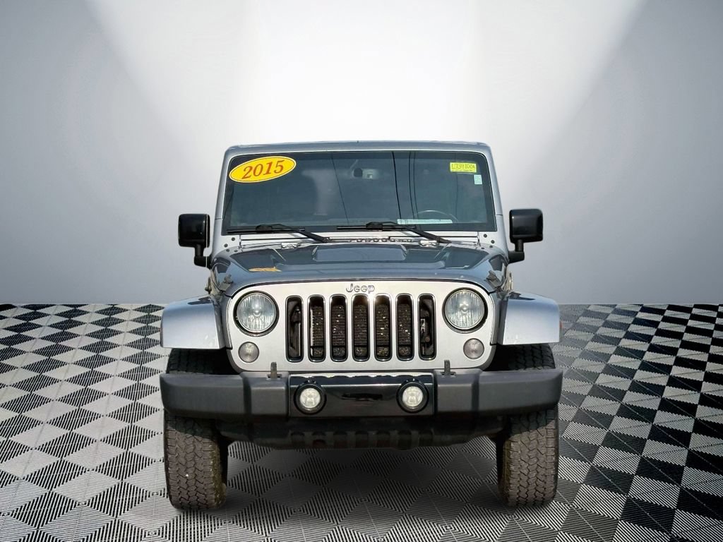 Used 2015 Jeep Wrangler Unlimited Sahara w/ Dual Top Group AWD/4WD image 2
