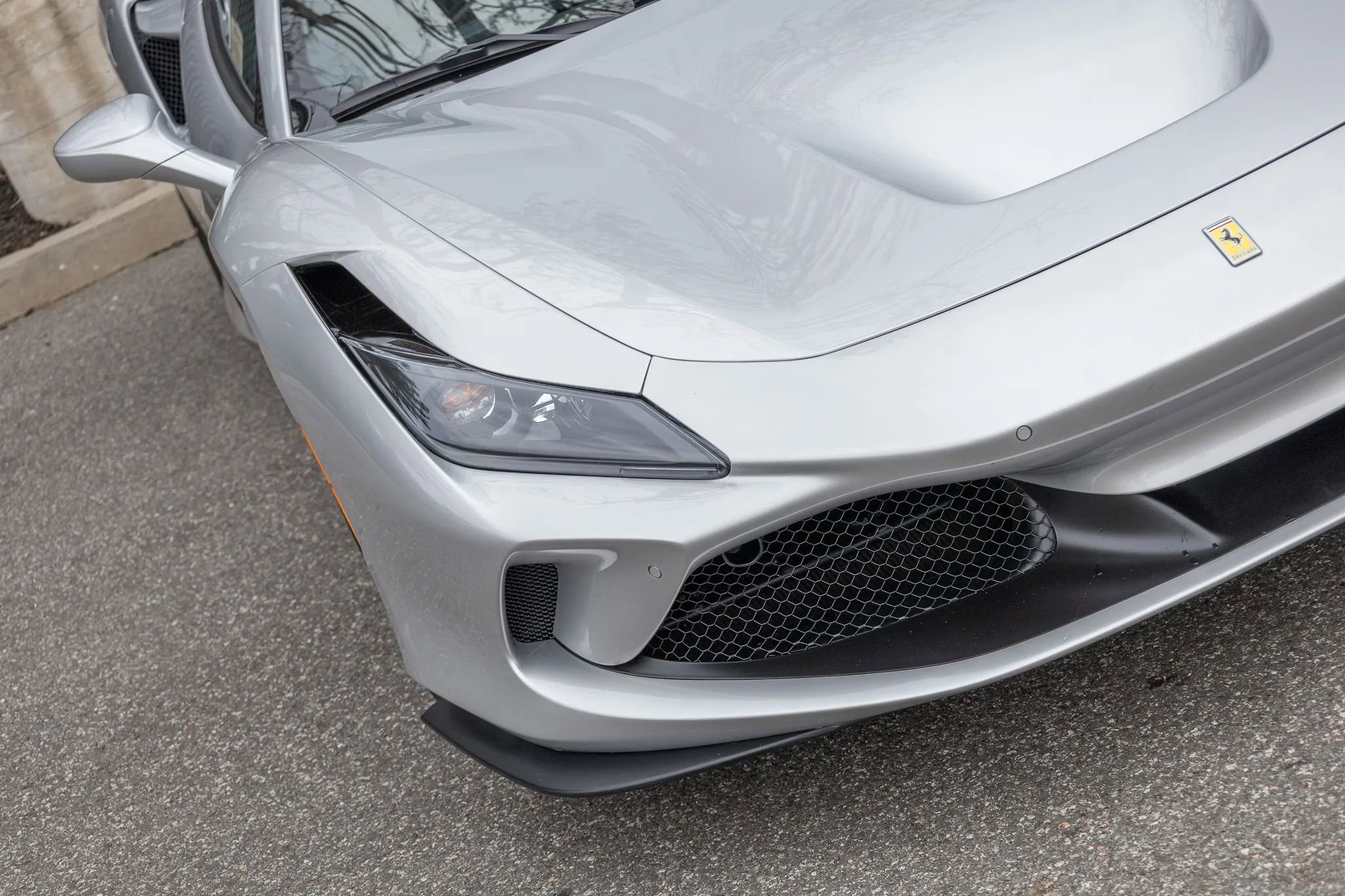 Used 2022 Ferrari F8 Tributo RWD image 19