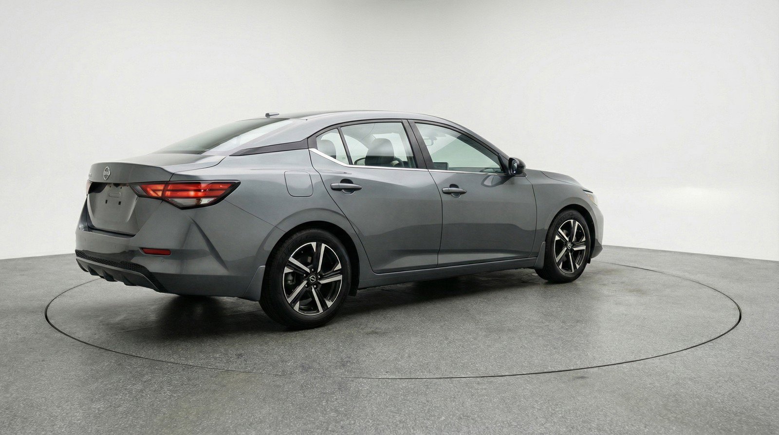 Used 2025 Nissan Sentra SV image 9