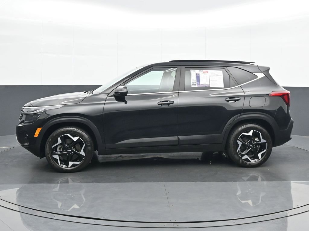 Used 2024 Kia Seltos EX image 3