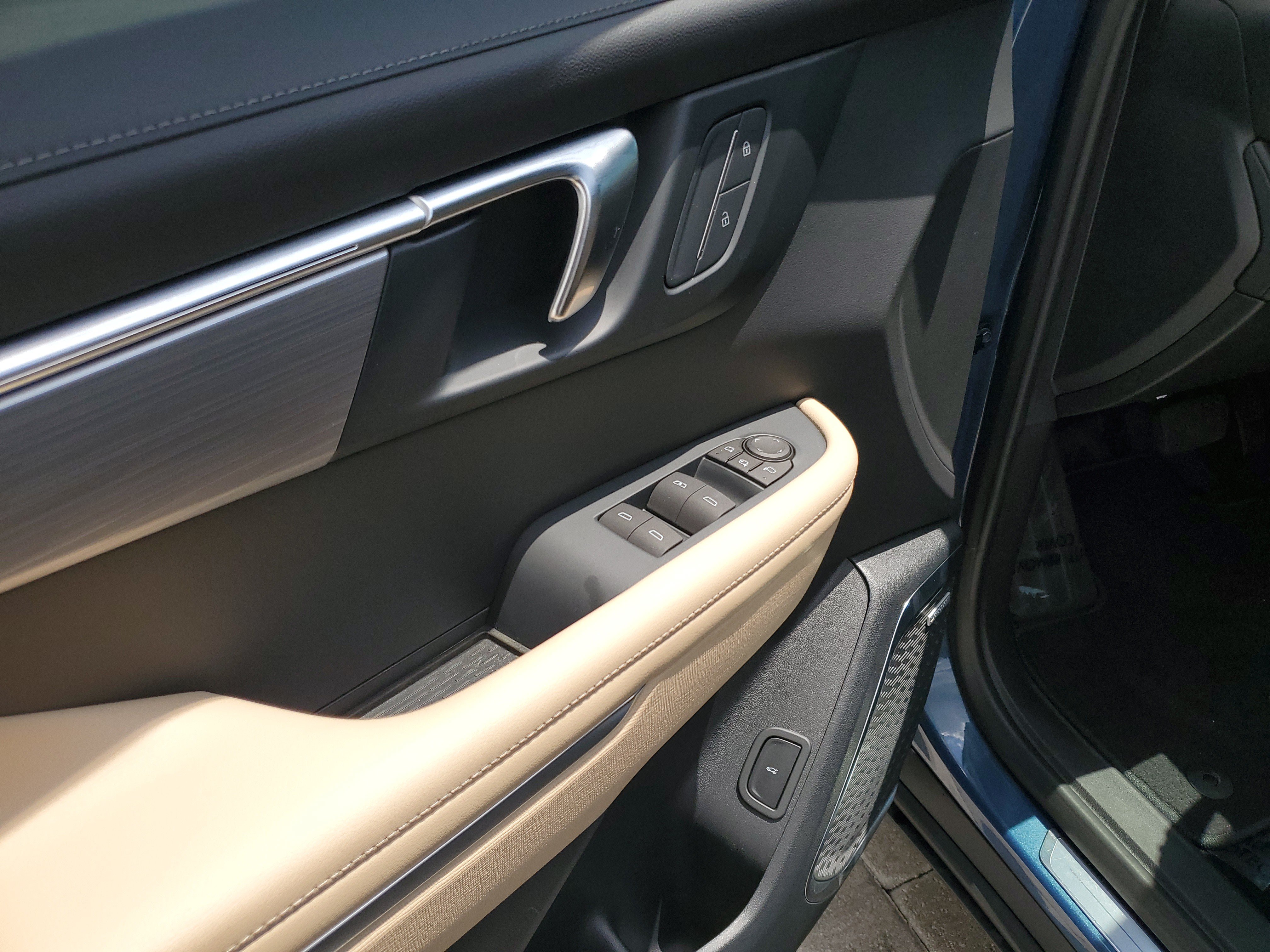 Used 2025 Buick Enclave Preferred FWD image 19