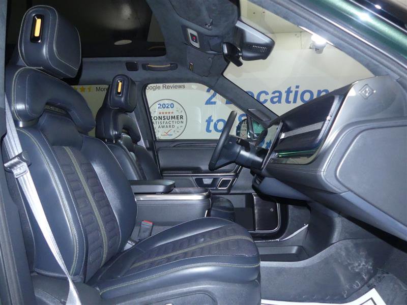 Used 2024 Rivian R1T Adventure image 8