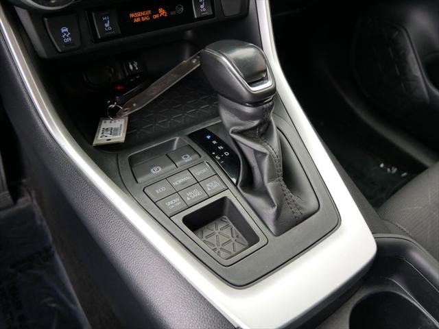 Certified 2019 Toyota RAV4 XLE w/ Convenience Package image 18