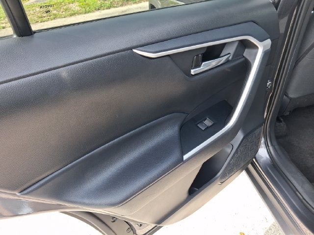 Used 2024 Toyota RAV4 XLE FWD image 9