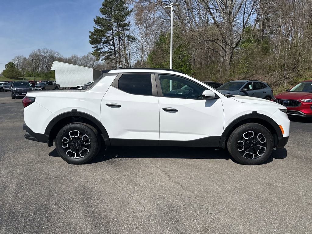 Used 2023 Hyundai Santa Cruz SEL w/ Activity Package image 2