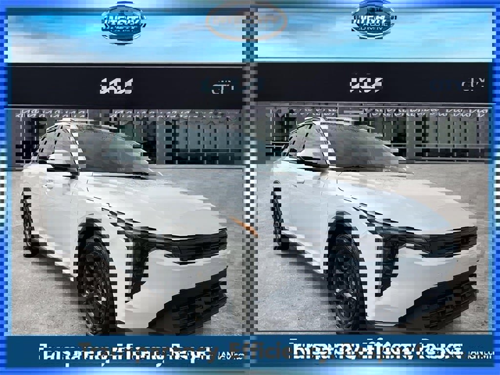 Certified 2025 Kia K4 LXS image 1