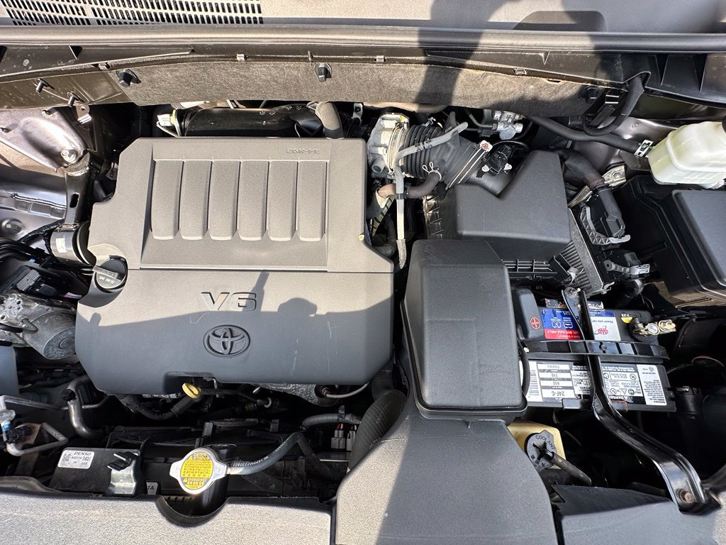 Used 2014 Toyota Highlander Limited Platinum AWD/4WD image 42