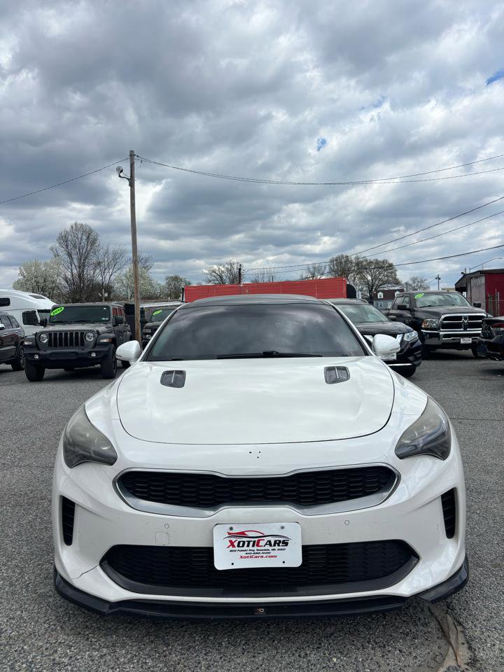 Used 2018 Kia Stinger Premium image 2