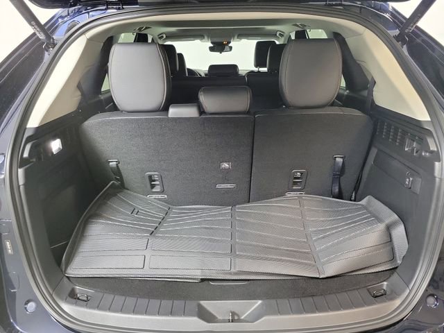 Certified 2024 MAZDA CX-90 Plug-In Hybrid w/ Preferred AWD/4WD image 9
