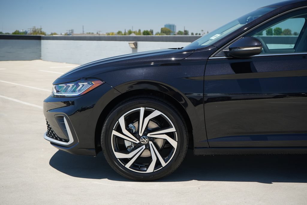 New 2026 Volkswagen Jetta SEL FWD image 2