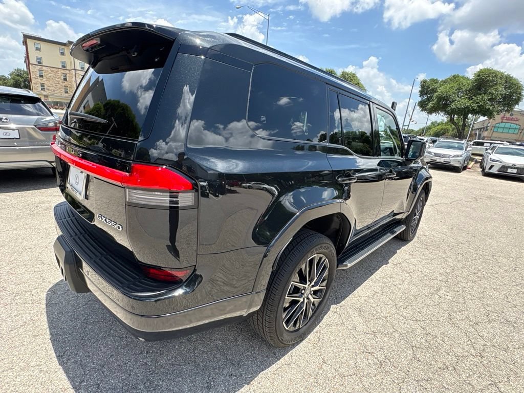 Certified 2026 Lexus GX 550 w/ Cold Area Package AWD/4WD image 5