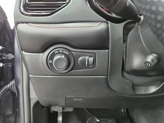 Used 2025 Dodge Durango R/T AWD/4WD image 30