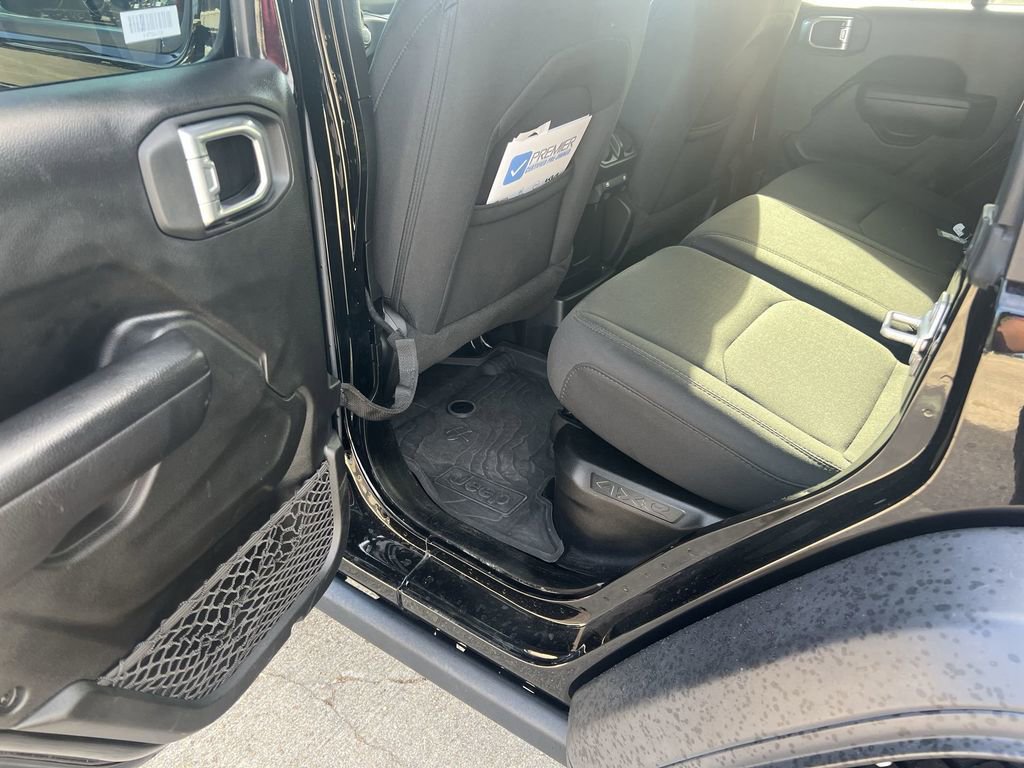 Used 2023 Jeep Wrangler Unlimited image 21
